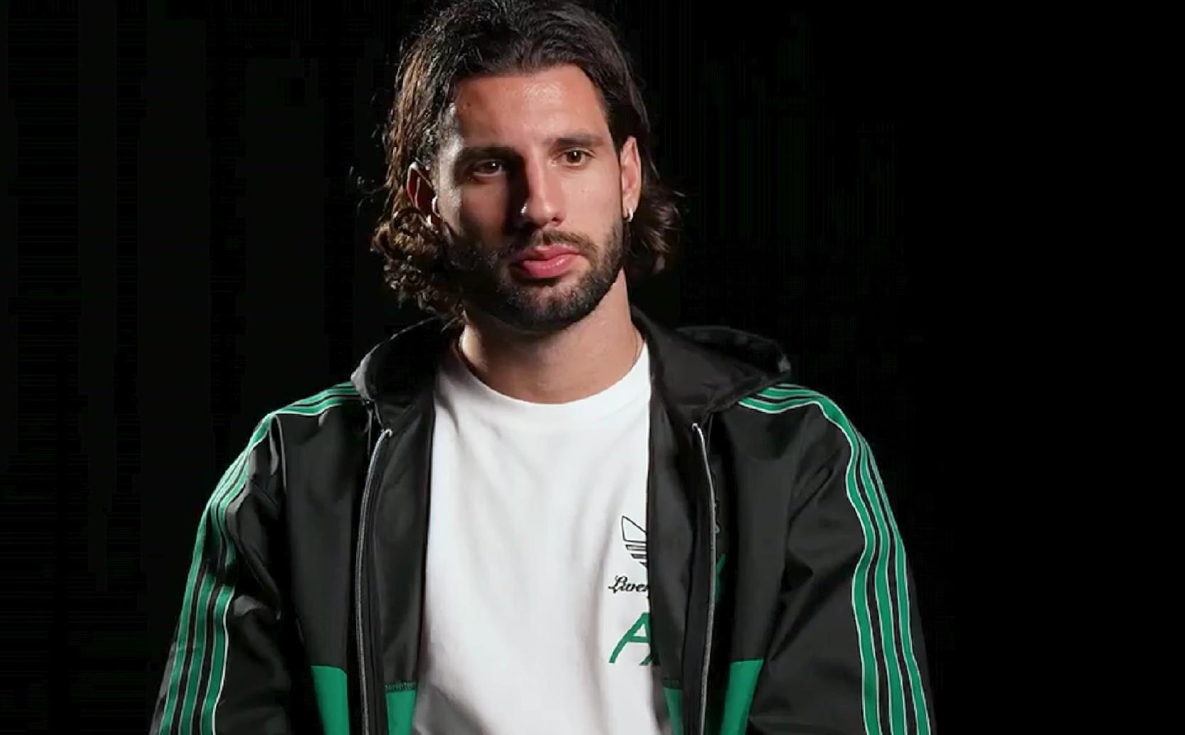 踢球时就认 踢球时就认